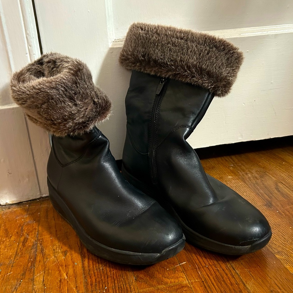 MBT Rocker Bottom Boots faux fur-lined size X